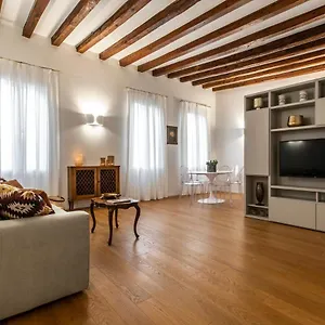 Ca' Delle Acque Deluxe R&r Apartment Venice