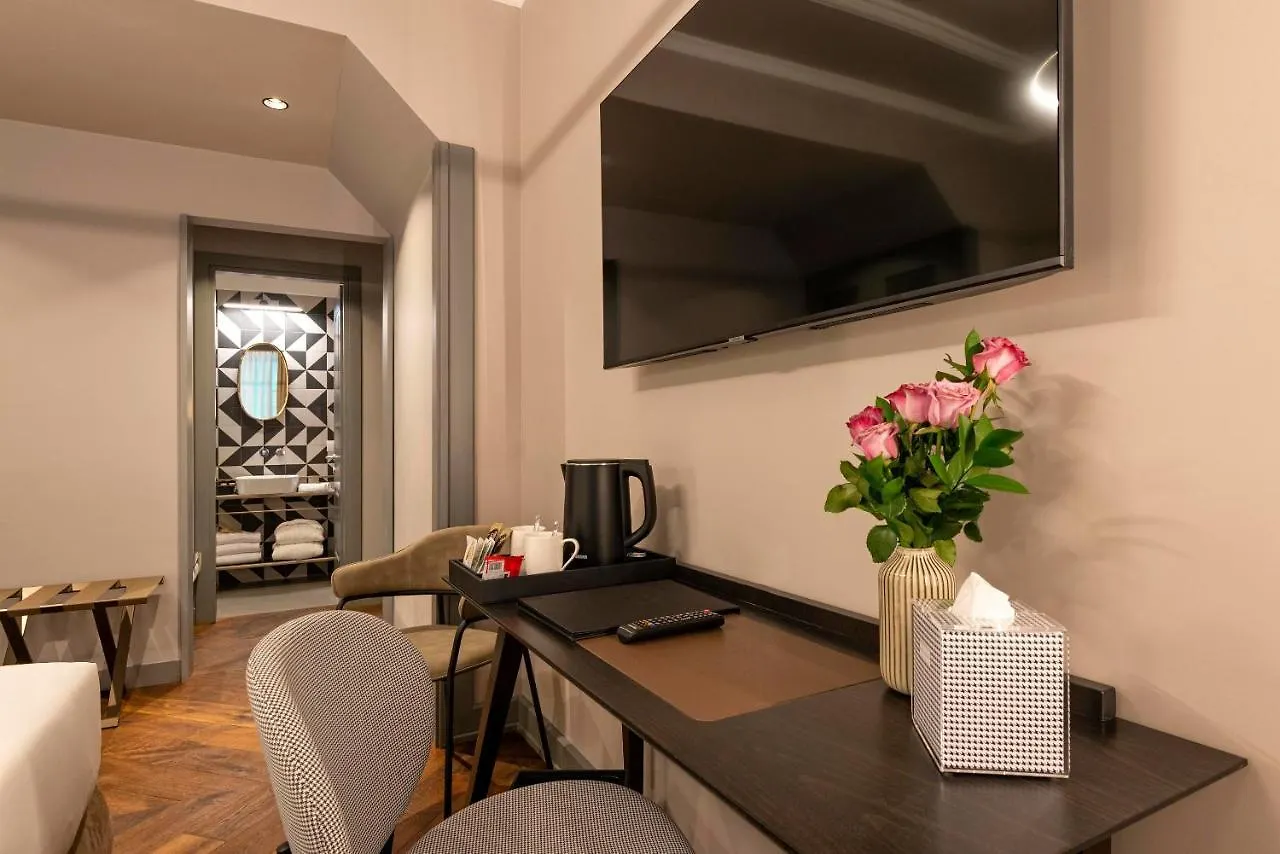 Loly Boutique Hotel Roma 4*, Rom